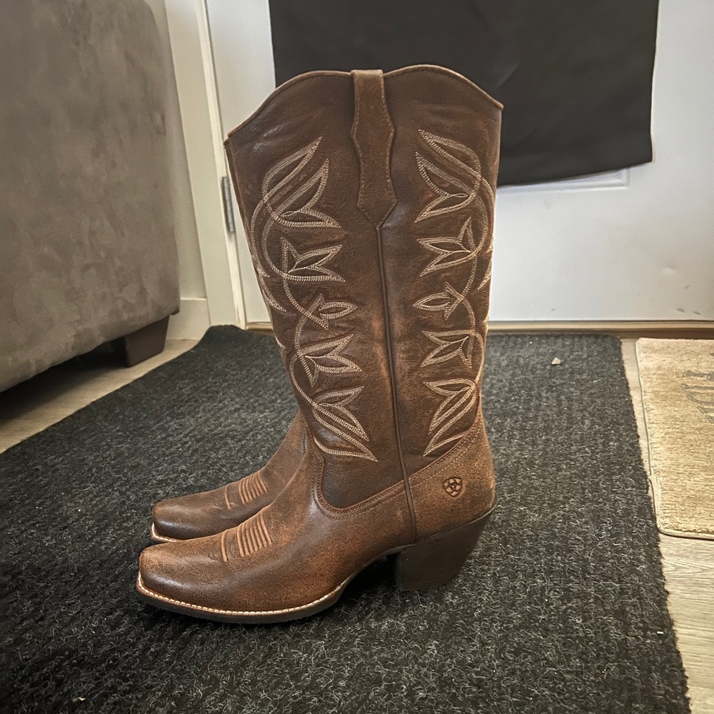 NEW Ariat Boots size 12